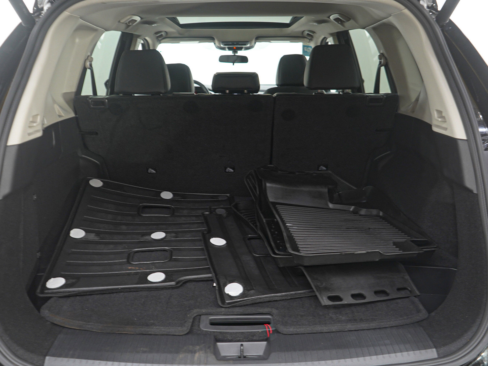 Used 2024 Nissan Rogue SV w/ SV Premium Package image 9