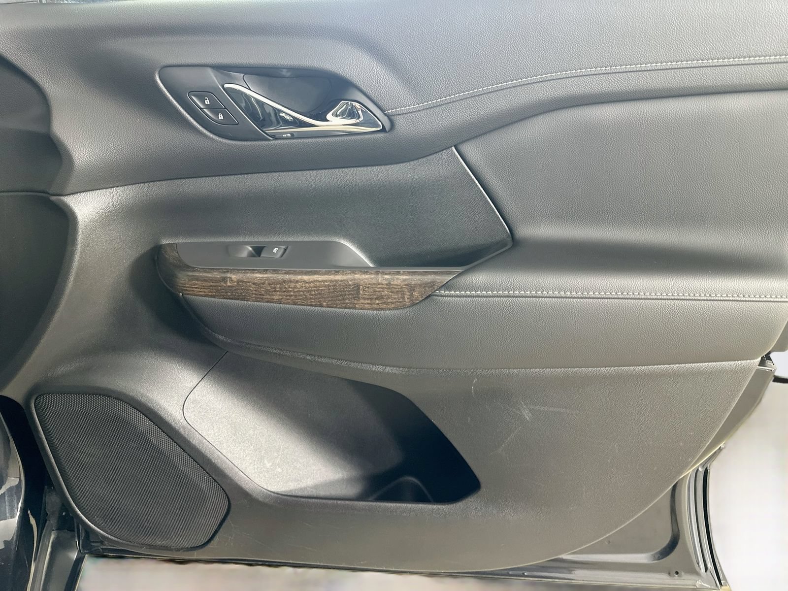 Used 2020 GMC Acadia Denali FWD image 44