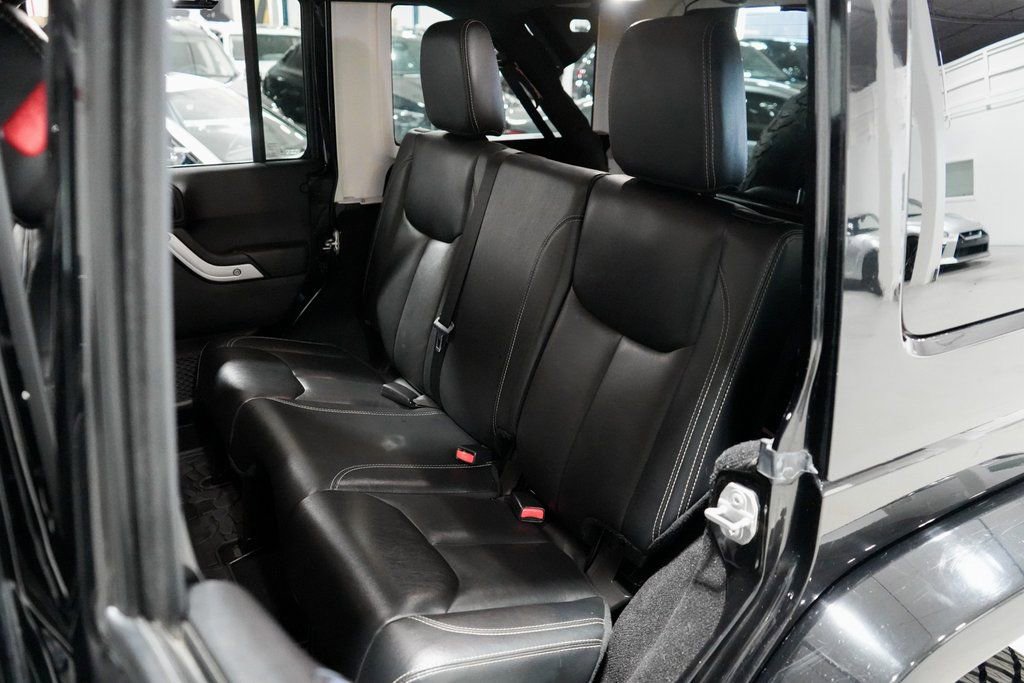 Used 2017 Jeep Wrangler Unlimited Rubicon image 26