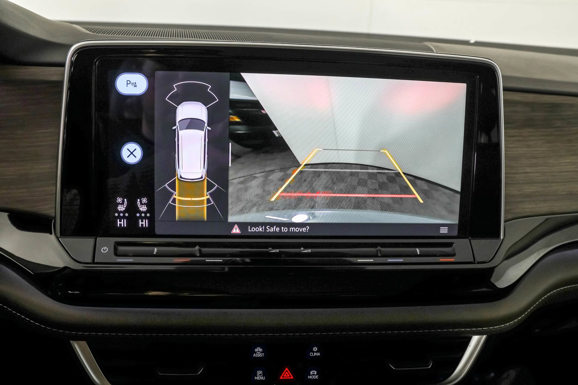 Used 2025 Volkswagen Atlas SEL image 7