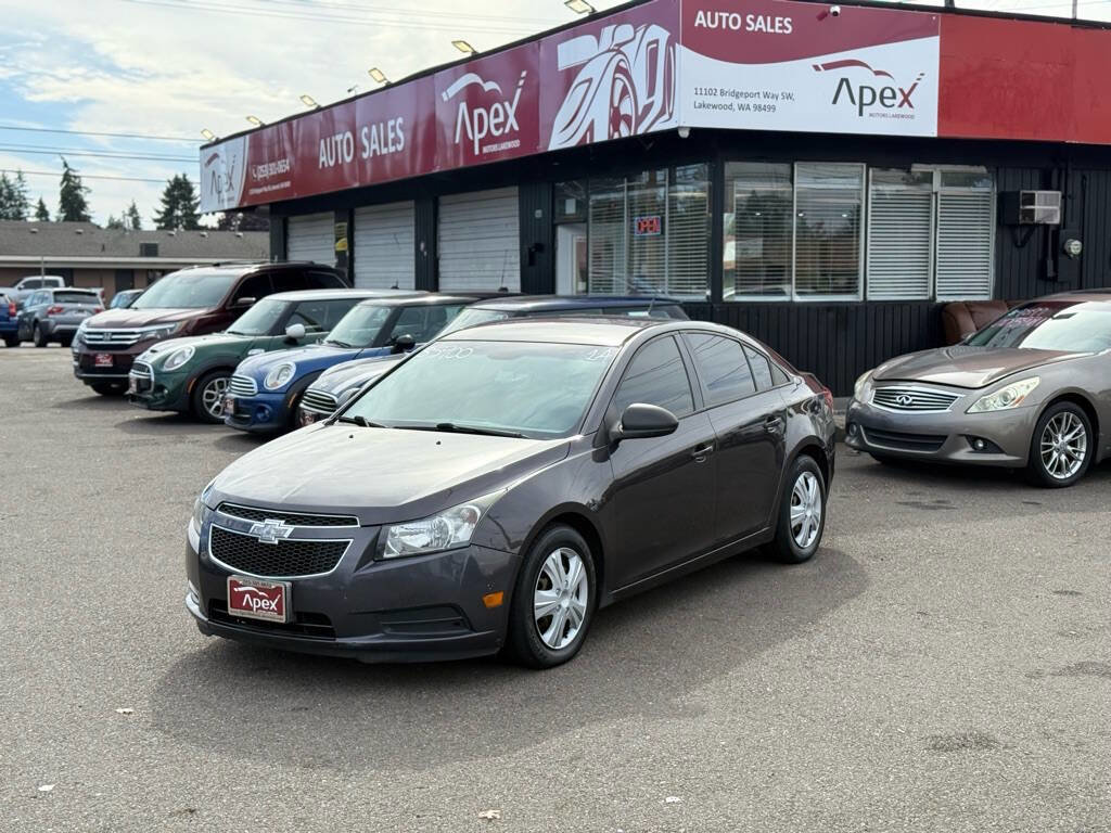 Used 2014 Chevrolet Cruze LS image 3