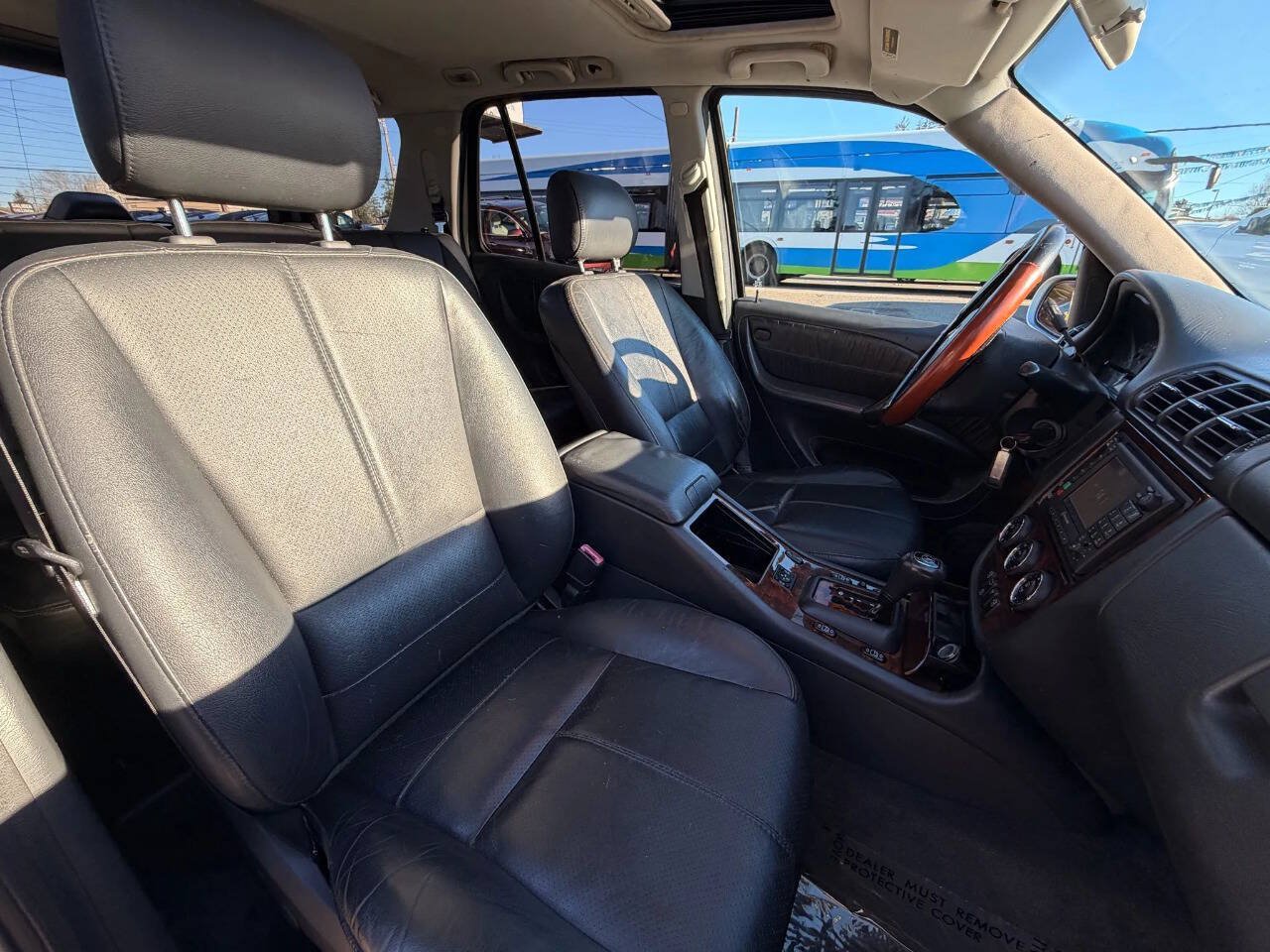 Used 2002 Mercedes-Benz ML 320 4MATIC image 23
