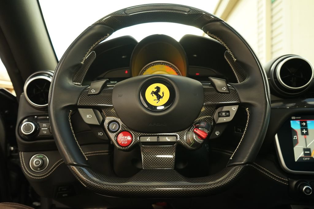 Used 2019 Ferrari Portofino image 6