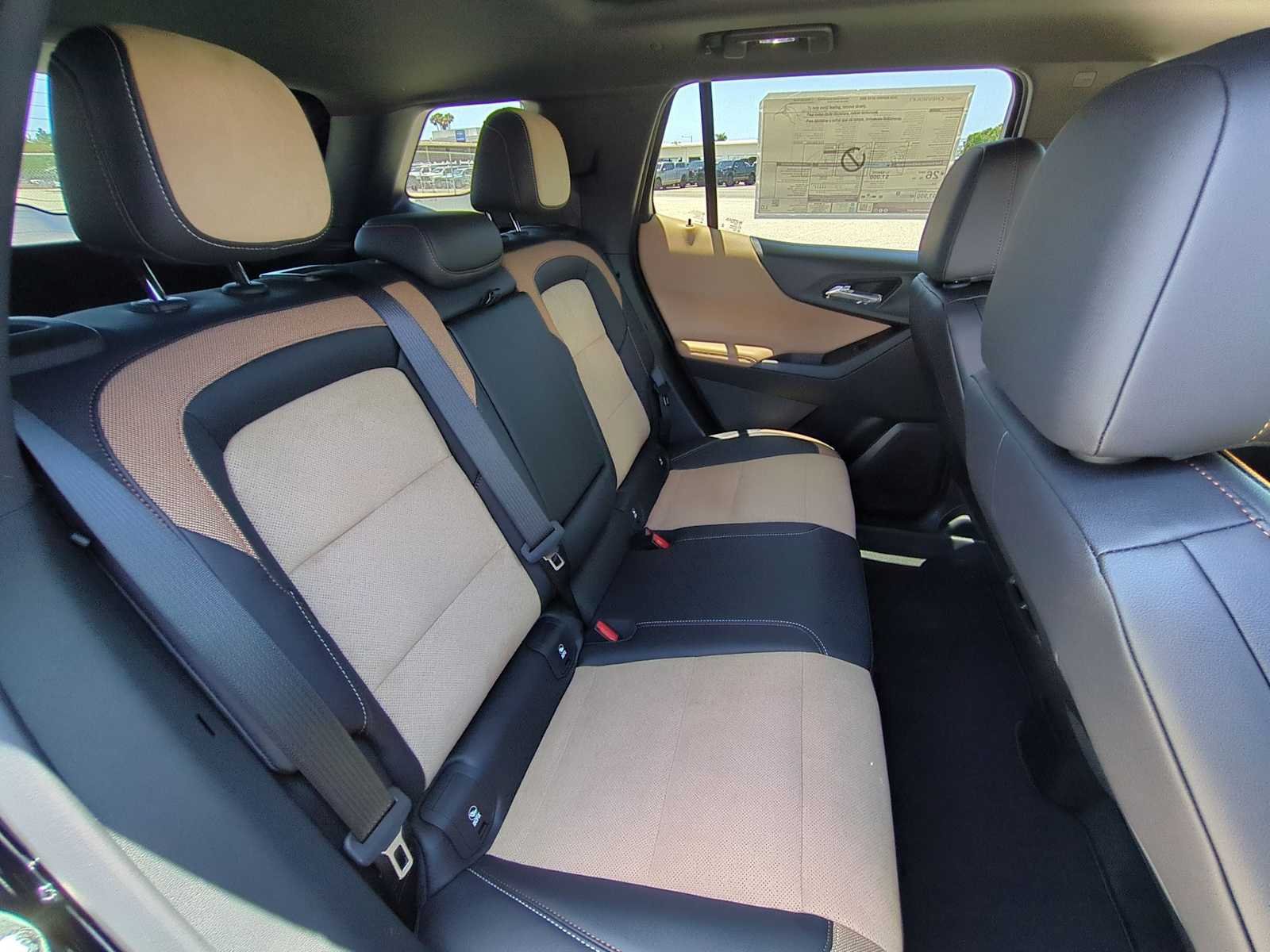 New 2026 Chevrolet Equinox ACTIV w/ Convenience Package III AWD/4WD image 27