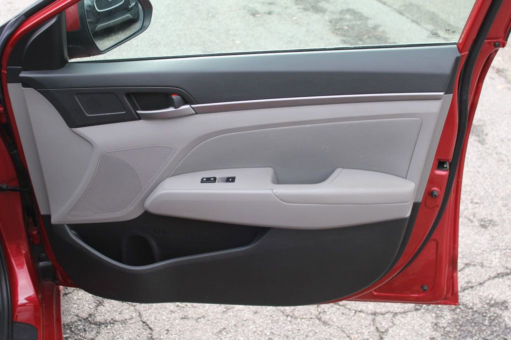 Used 2018 Hyundai Elantra SEL image 20
