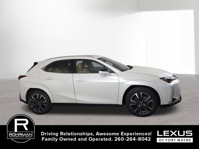 Used 2024 Lexus UX 250h AWD w/ Premium Package image 5