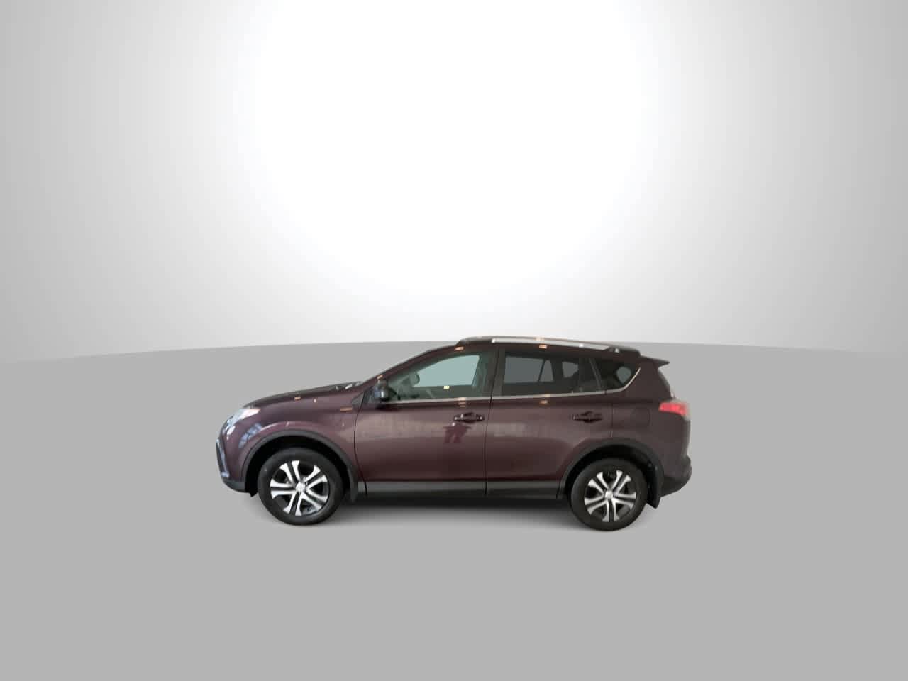 Used 2018 Toyota RAV4 LE w/ All Weather Liner Package image 5