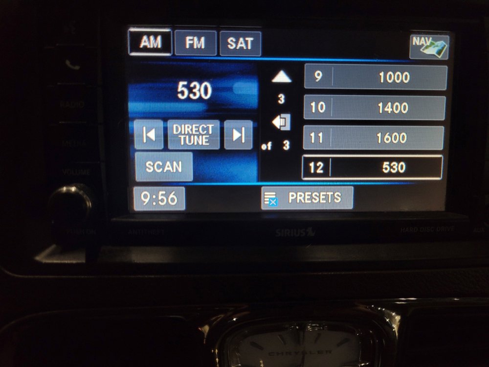 Used 2015 Chrysler Town & Country Touring-L w/ Driver Convenience Group image 25