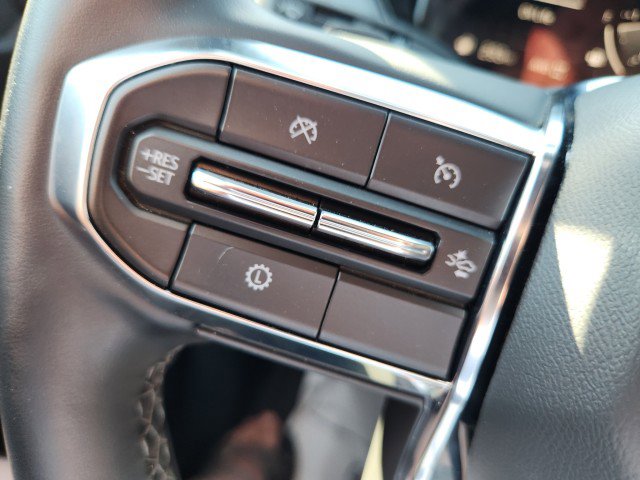 Used 2025 GMC Acadia Elevation image 42