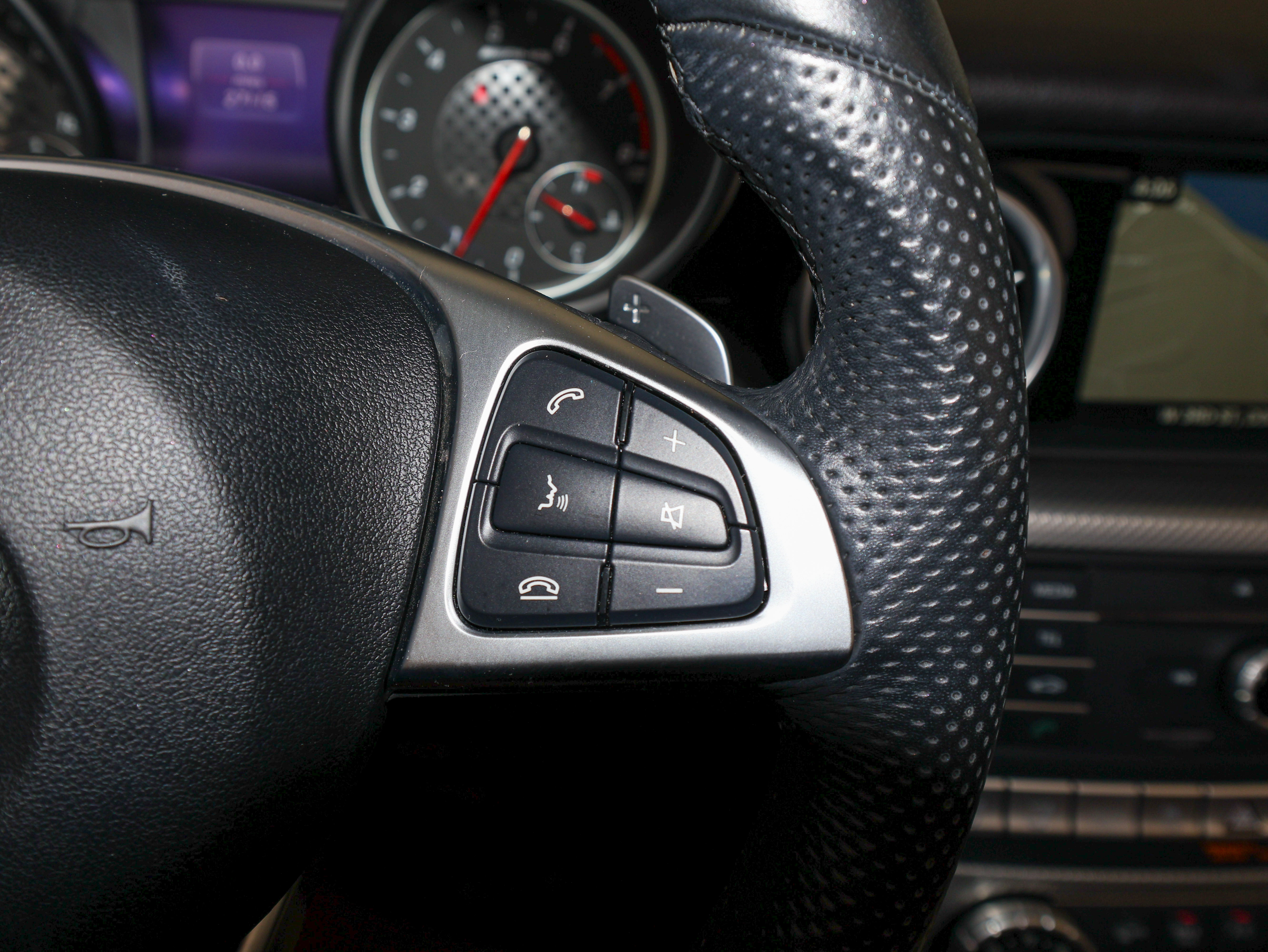 Used 2019 Mercedes-Benz SLC 43 AMG image 31