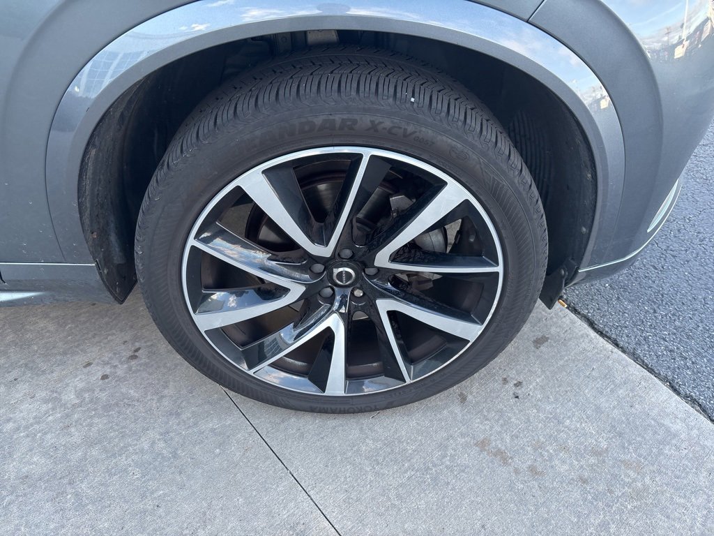 Used 2020 Volvo XC90 T6 Momentum w/ Protection Package Premier image 14