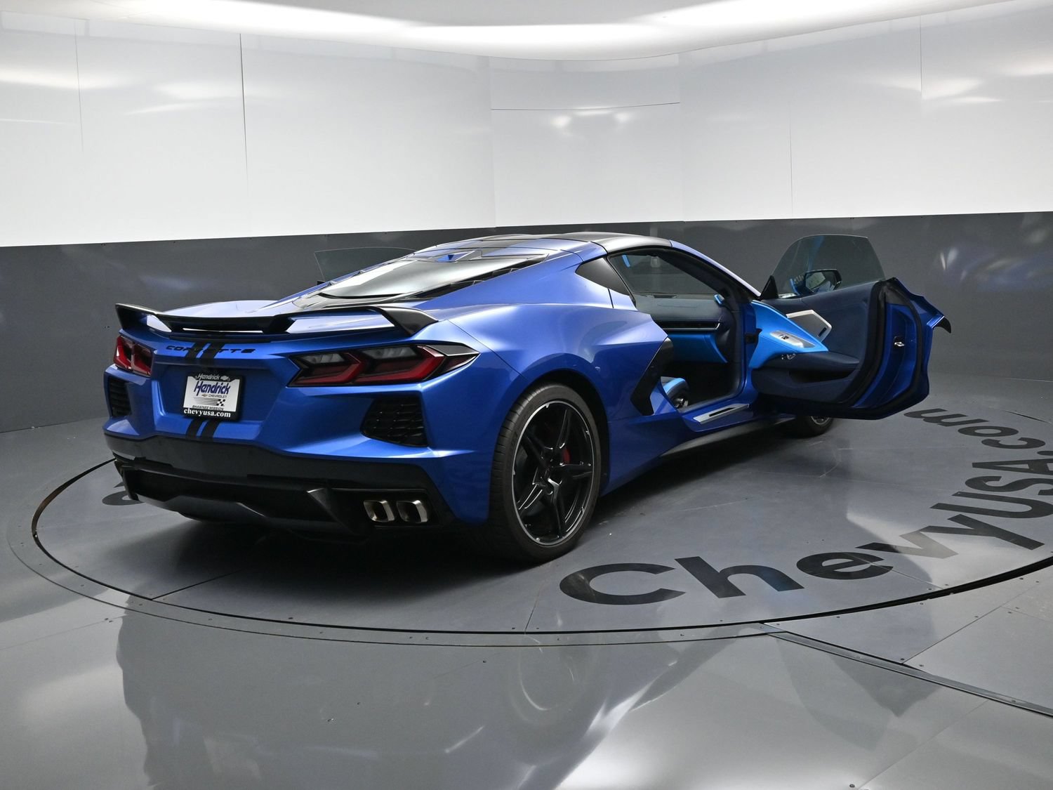 Used 2022 Chevrolet Corvette Stingray Premium Cpe w/ Z51 Performance Package RWD image 32