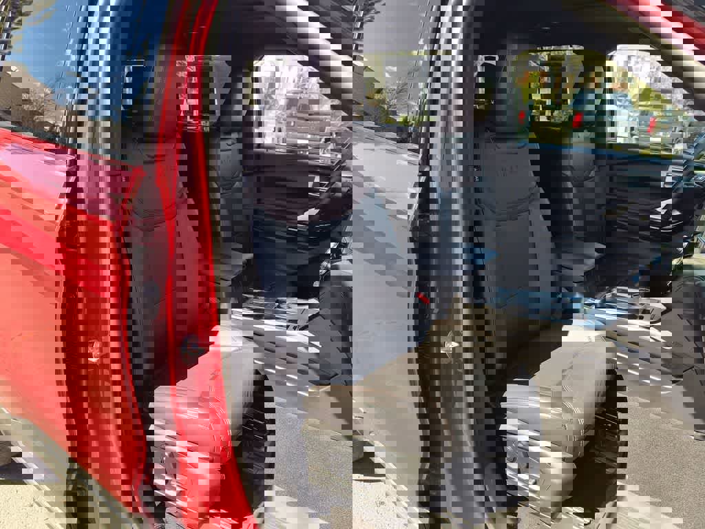 Used 2022 Ford Explorer Platinum w/ Equipment Group 601A image 26