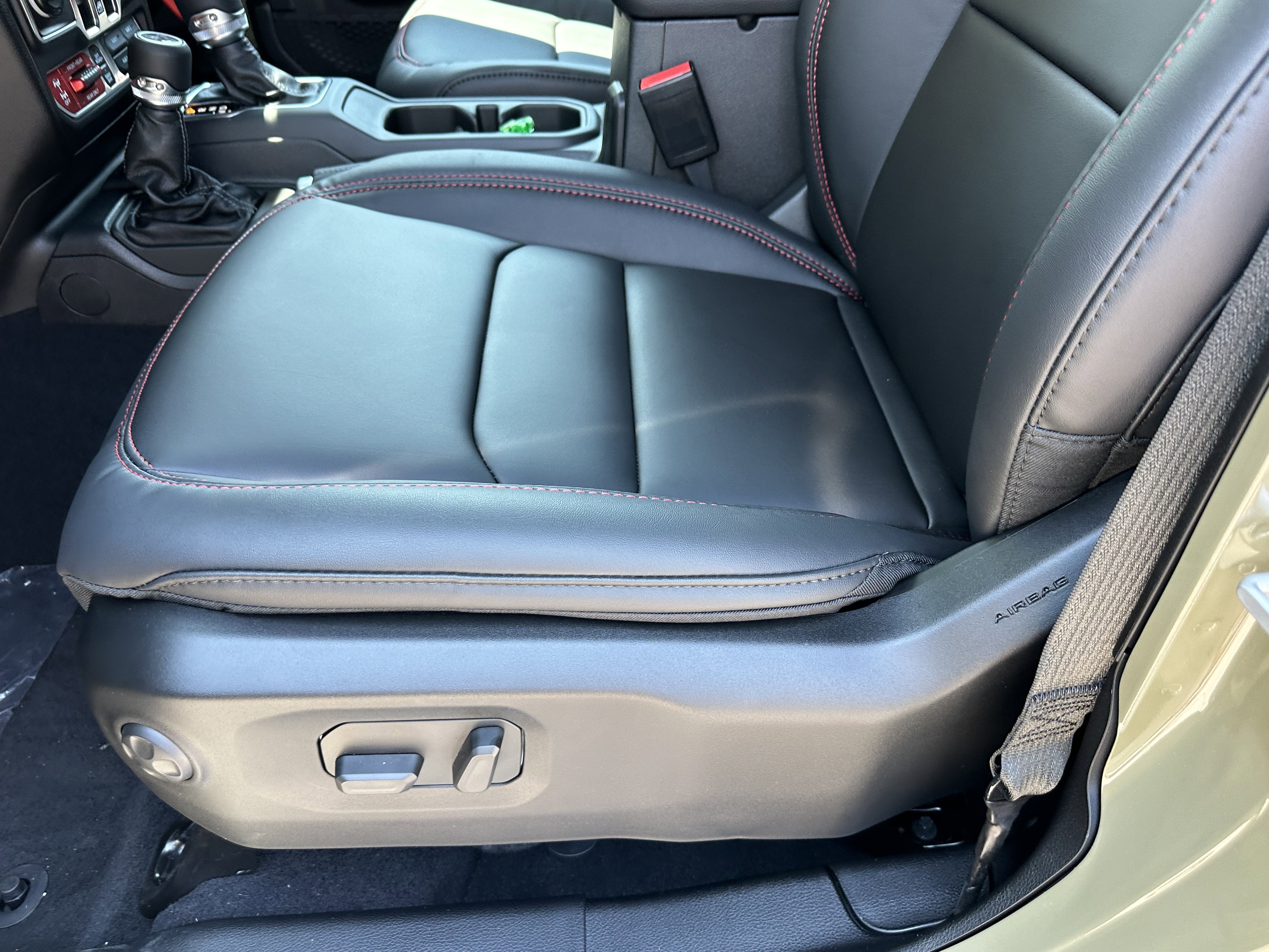 New 2025 Jeep Wrangler Unlimited Rubicon image 25