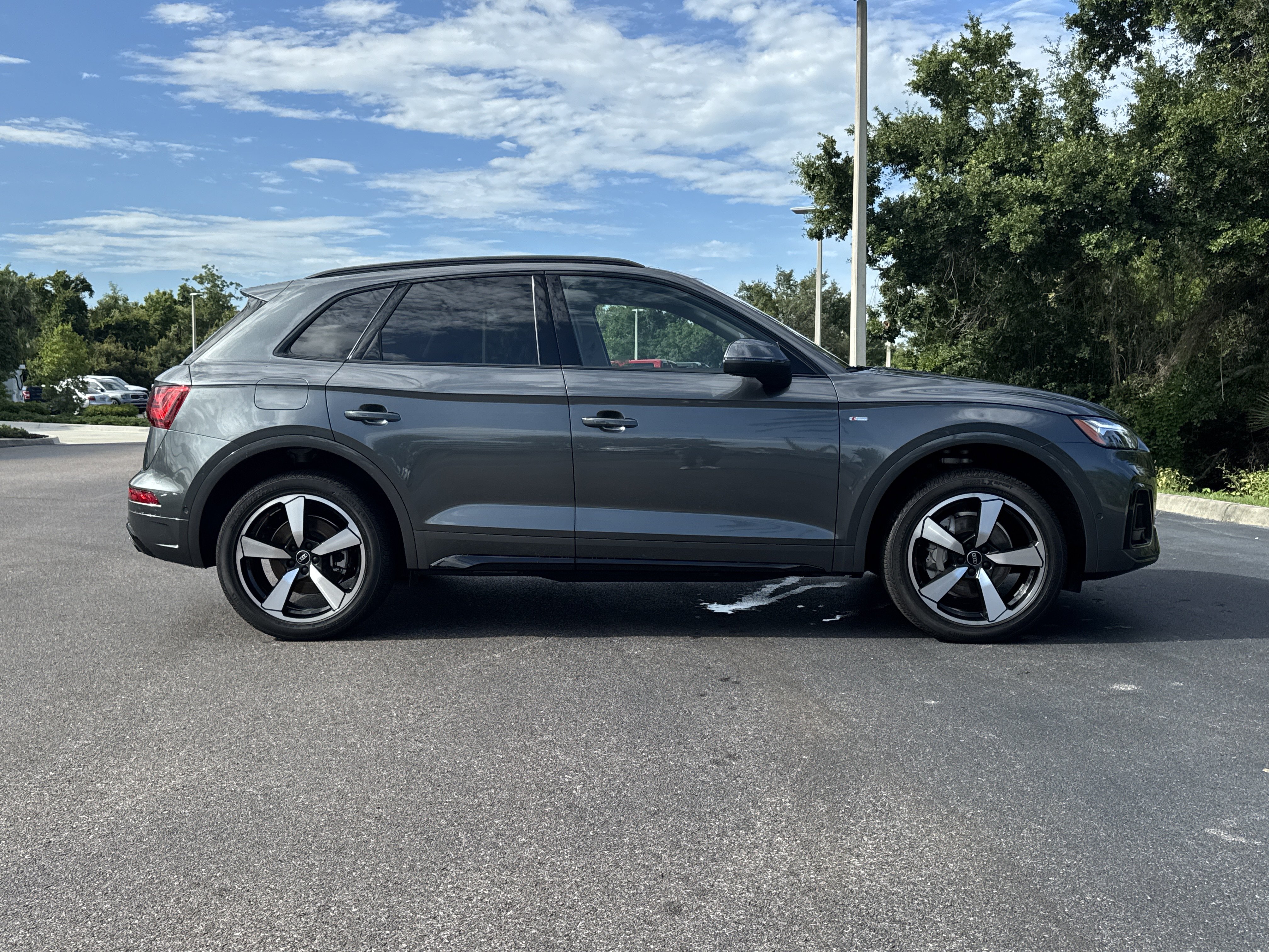 Certified 2023 Audi Q5 2.0T Prestige w/ Prestige Package AWD/4WD image 4