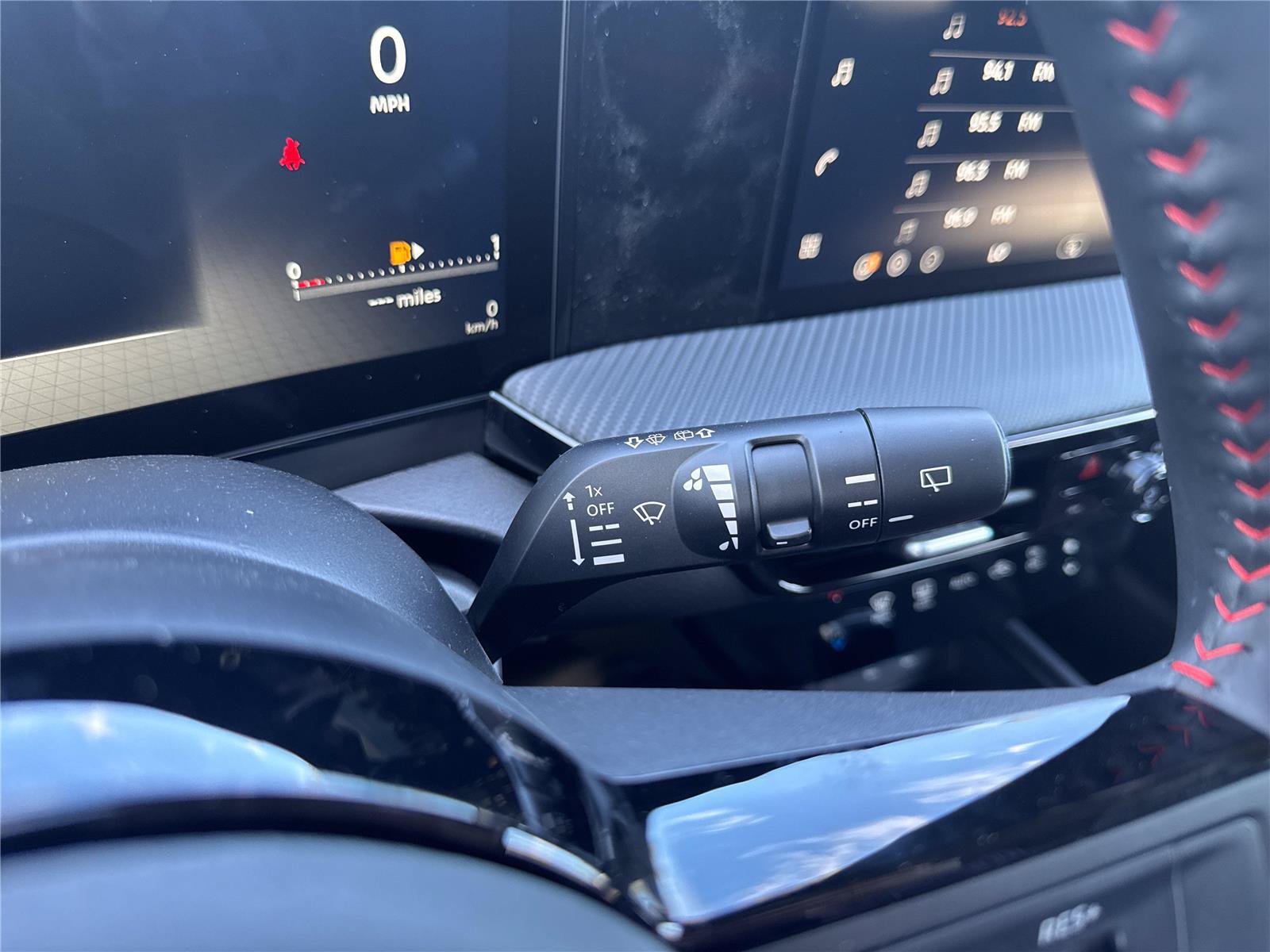New 2026 Nissan Kicks SR FWD image 23