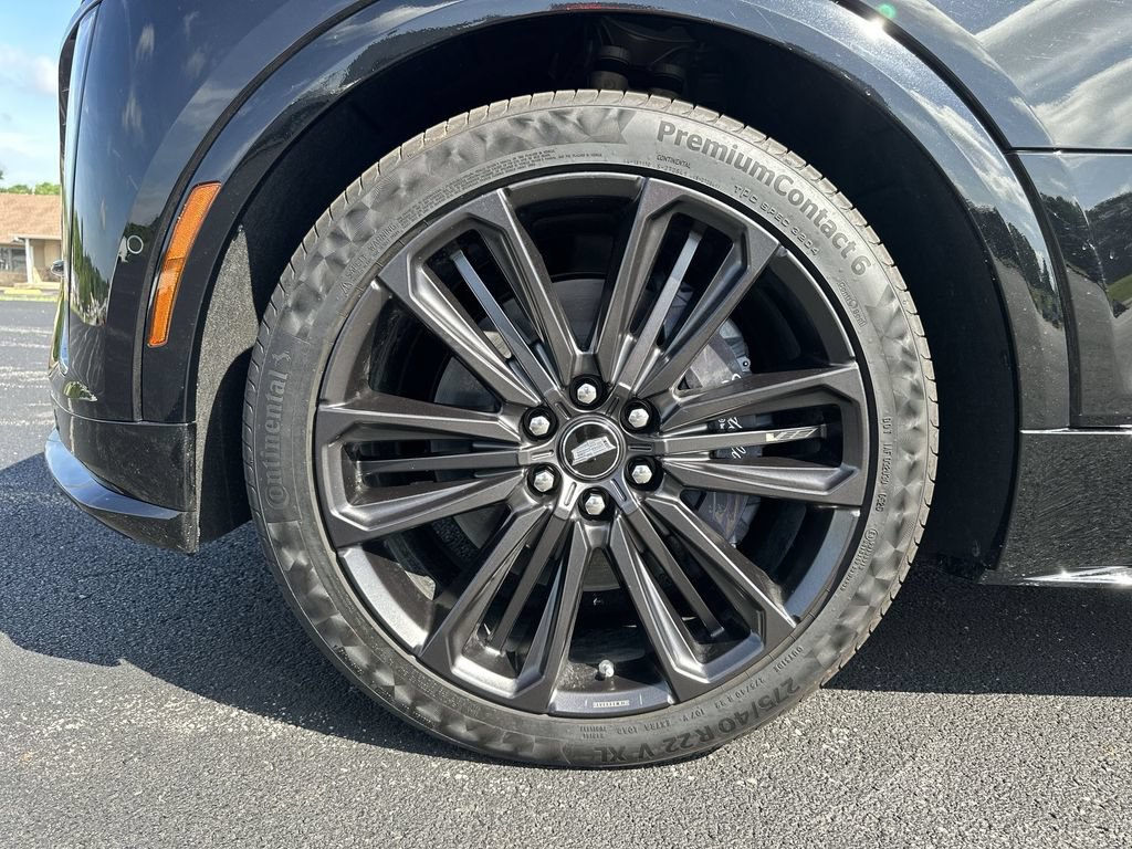 New 2026 Cadillac Lyriq V AWD/4WD image 16