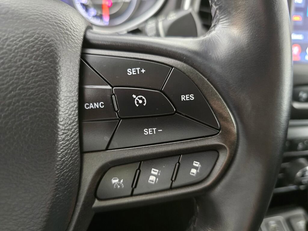 Used 2021 Jeep Cherokee Trailhawk w/ Technology Group image 25