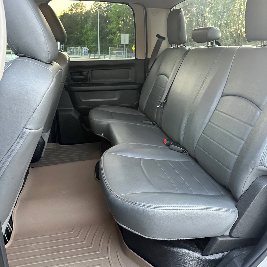 Used 2018 RAM 2500 Tradesman w/ Chrome Appearance Group image 18