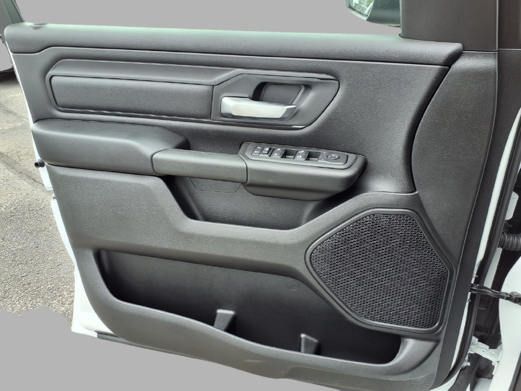 New 2026 RAM 1500 Express AWD/4WD image 18