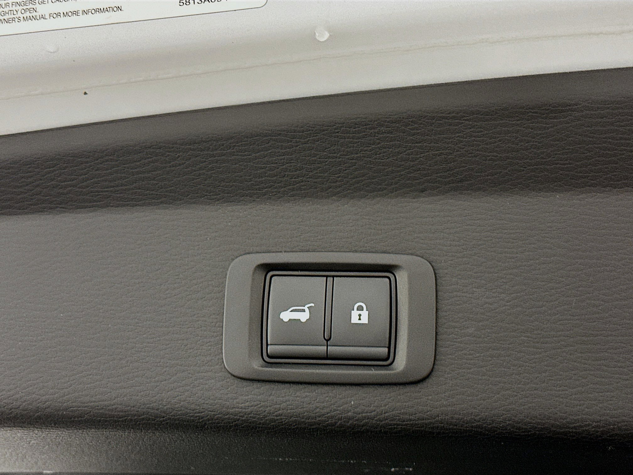 Used 2025 Mitsubishi Outlander SEL AWD/4WD image 33