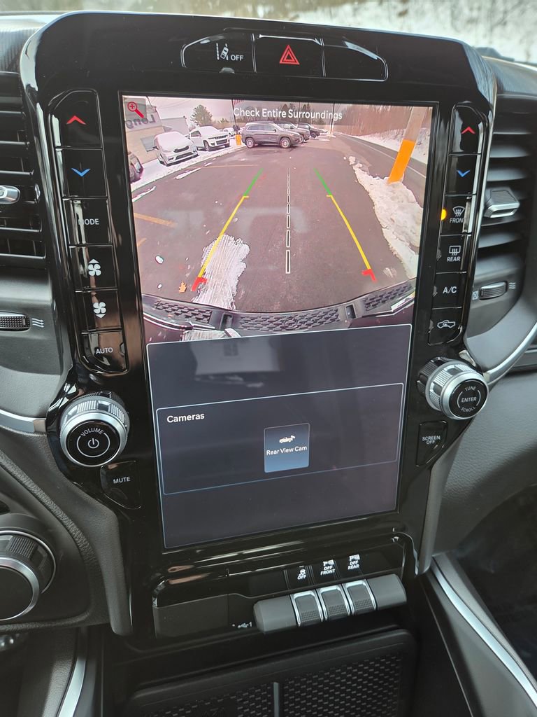 New 2026 RAM 1500 4x4 Crew Cab image 16