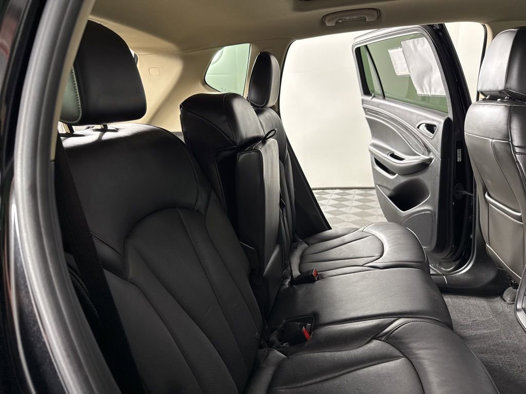 Used 2017 Buick Envision Essence FWD image 37