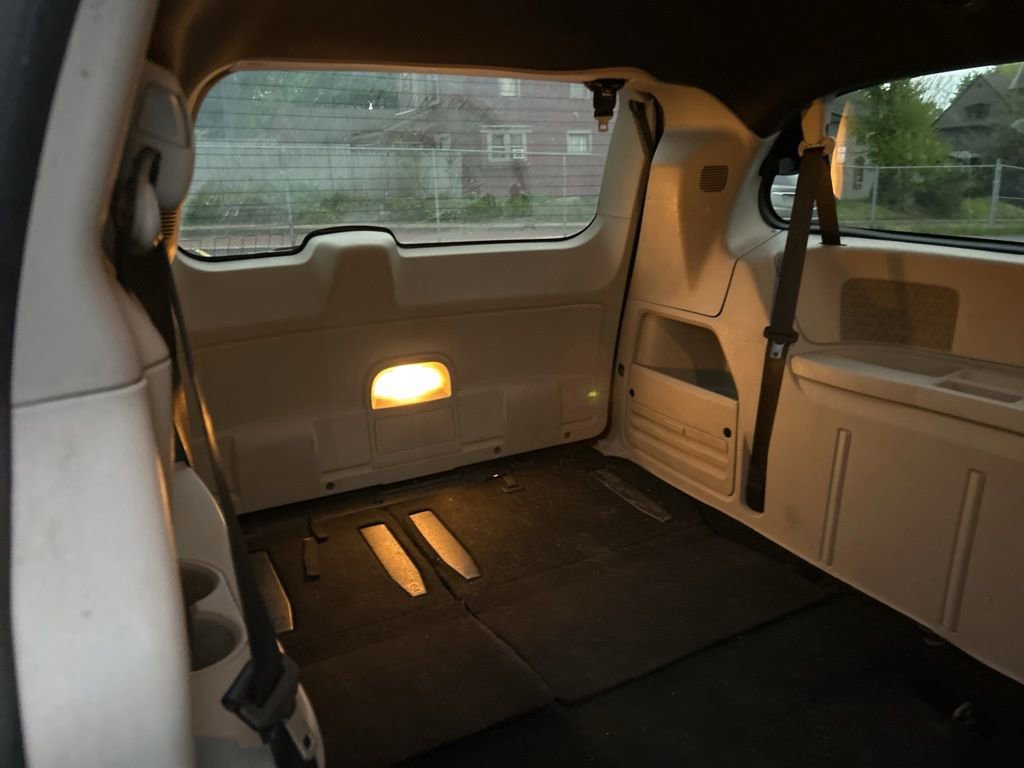 Used 2019 Dodge Grand Caravan SXT FWD image 12