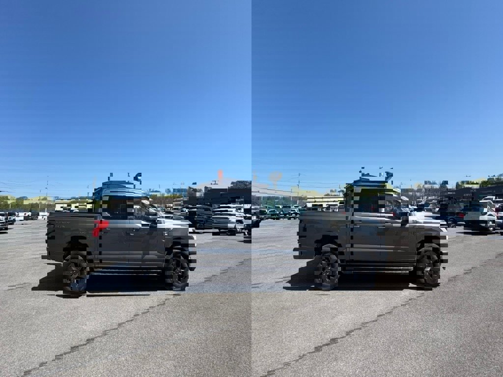 New 2023 Ford F150 Lightning Lariat image 12