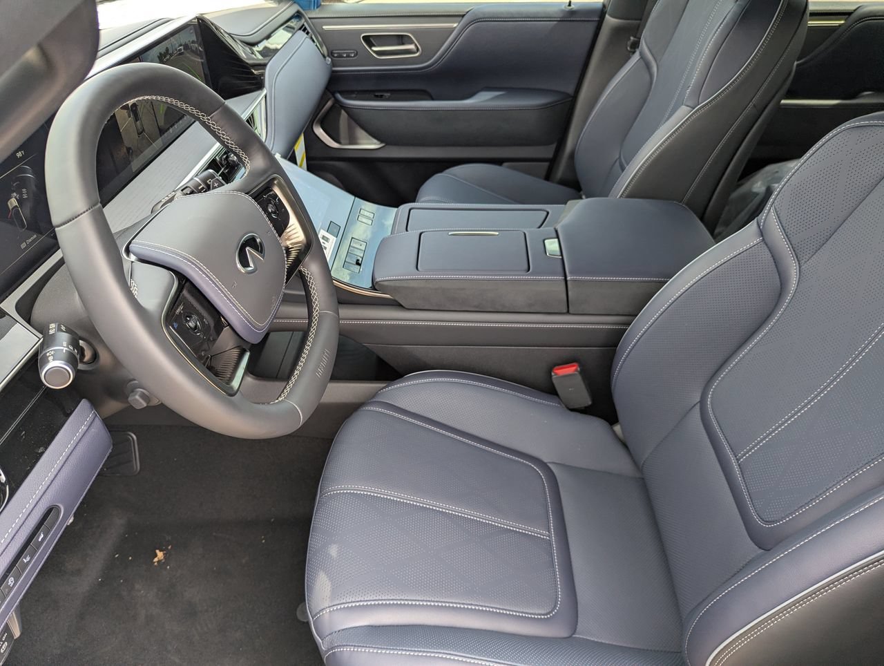 New 2027 INFINITI QX80 Sensory AWD/4WD image 12