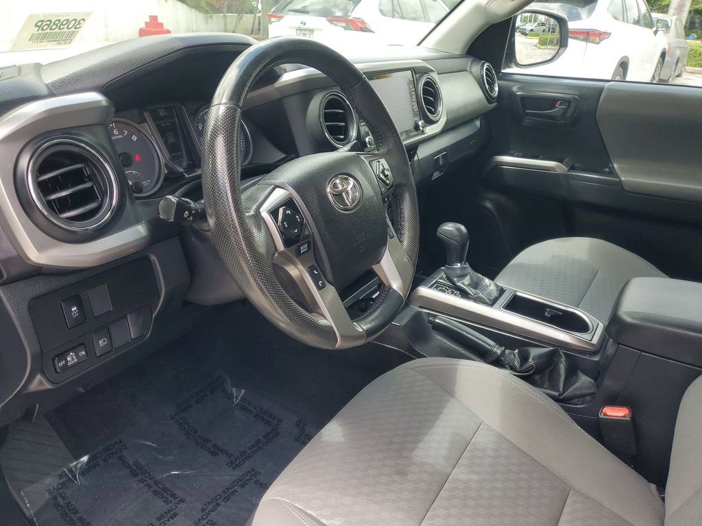 Used 2022 Toyota Tacoma SR5 w/ Technology Package image 14