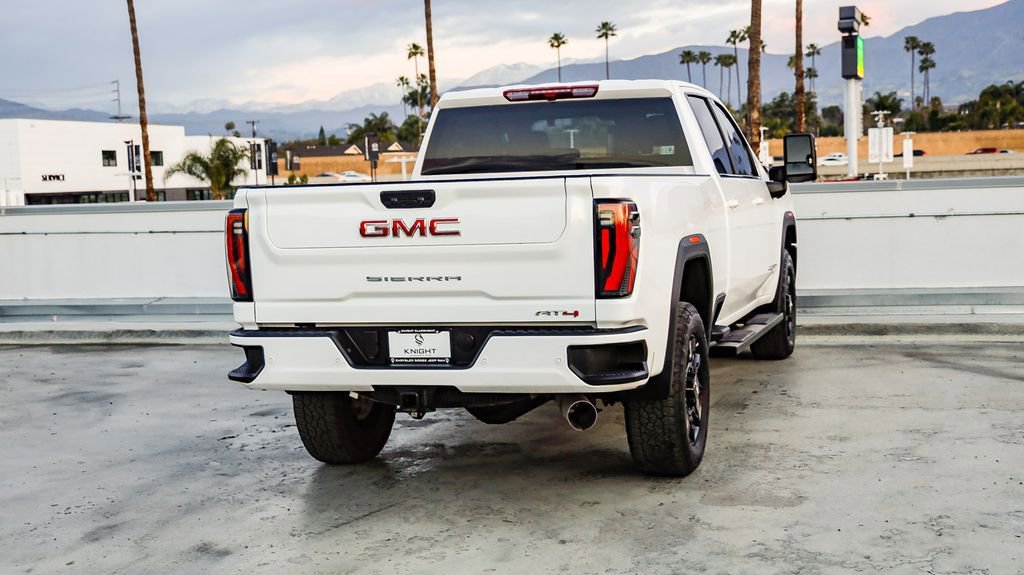 Used 2025 GMC Sierra 2500 AT4 image 9