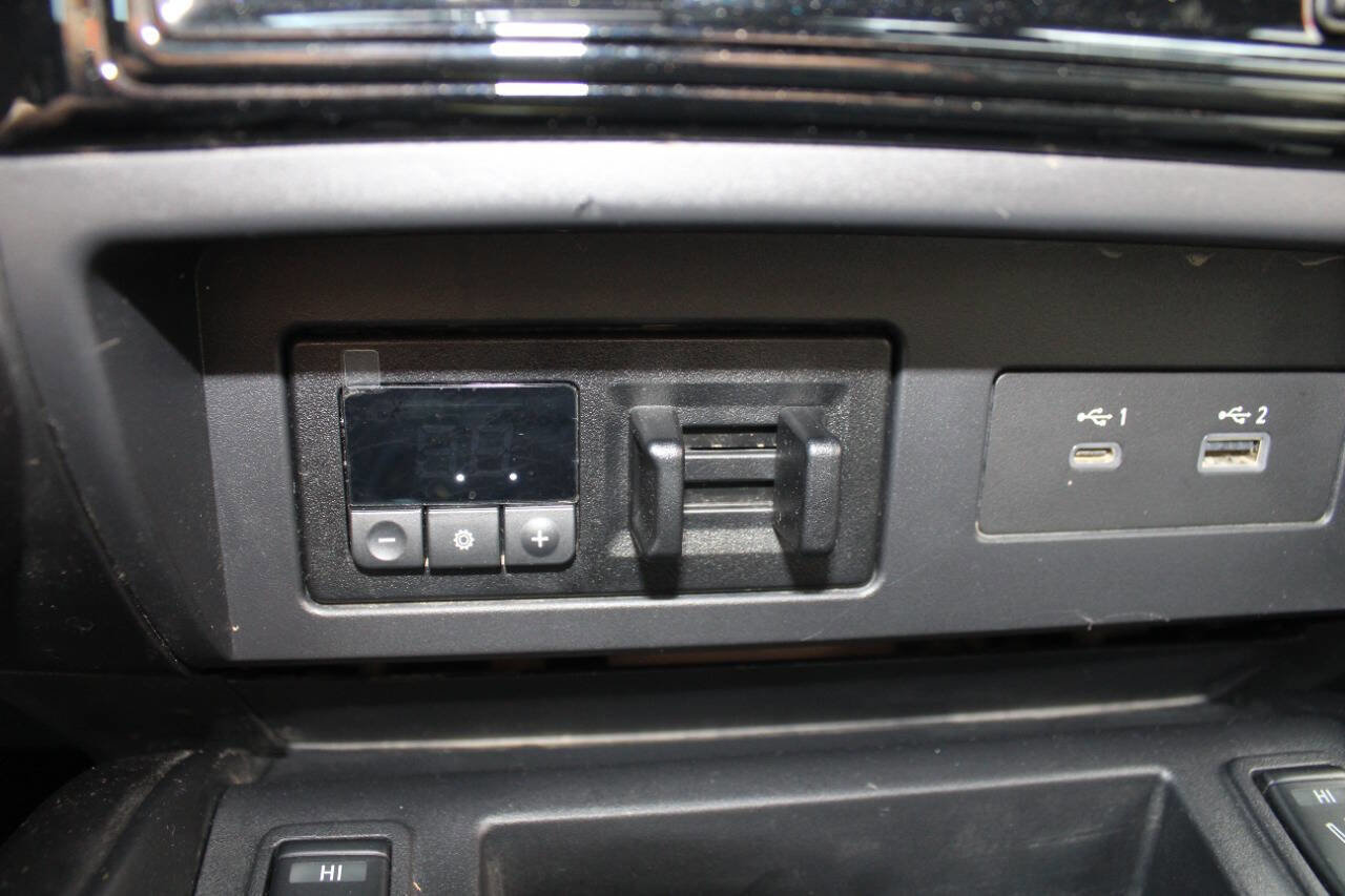 Used 2023 Nissan Titan PRO-4X w/ Pro-4x Convenience Package image 15