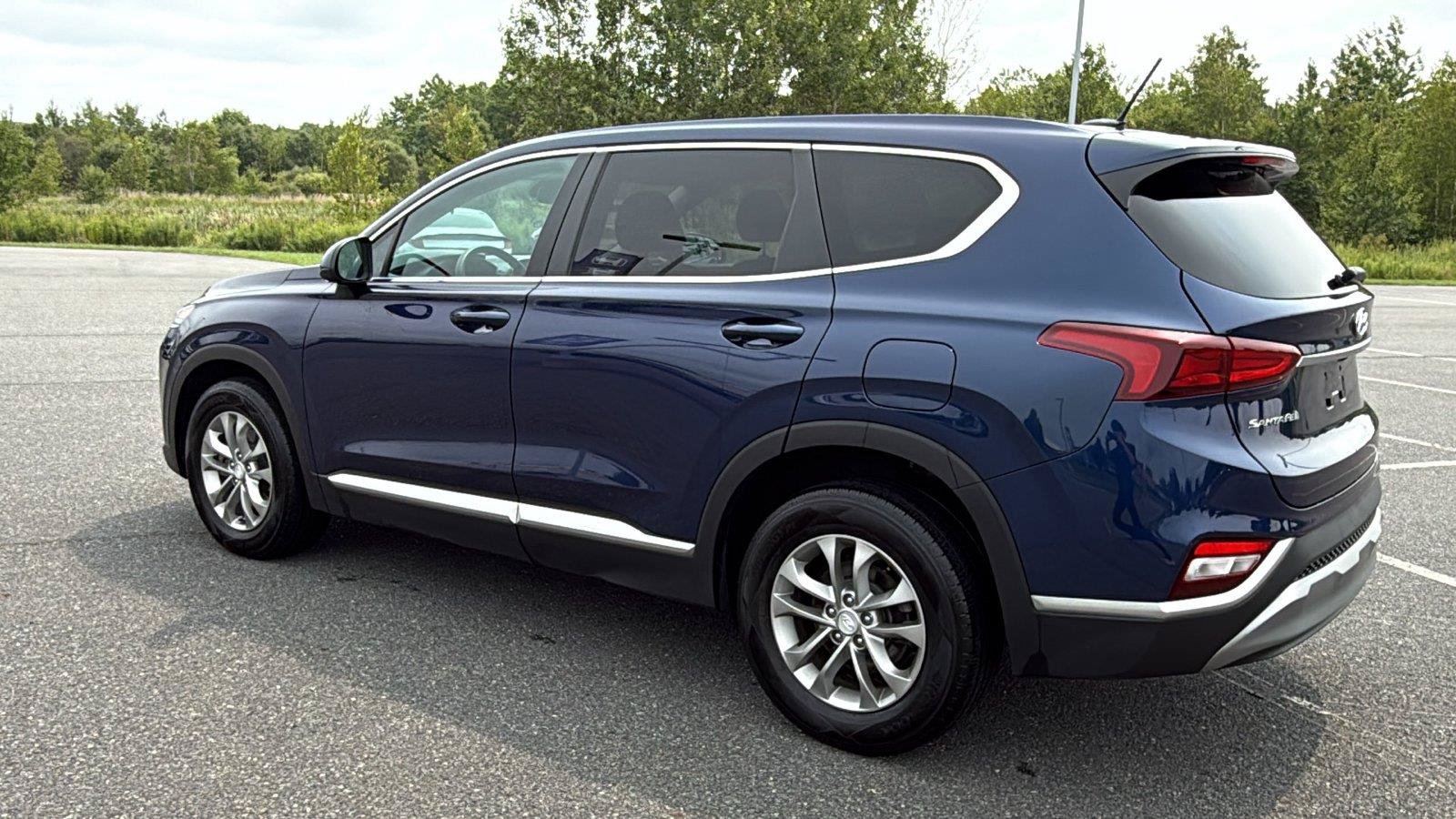 Used 2020 Hyundai Santa Fe SE AWD/4WD image 9