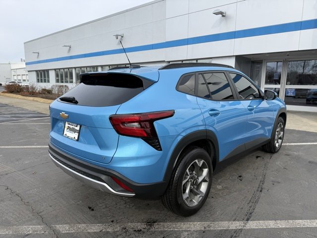 Certified 2026 Chevrolet Trax LT w/ Sunroof Package image 9