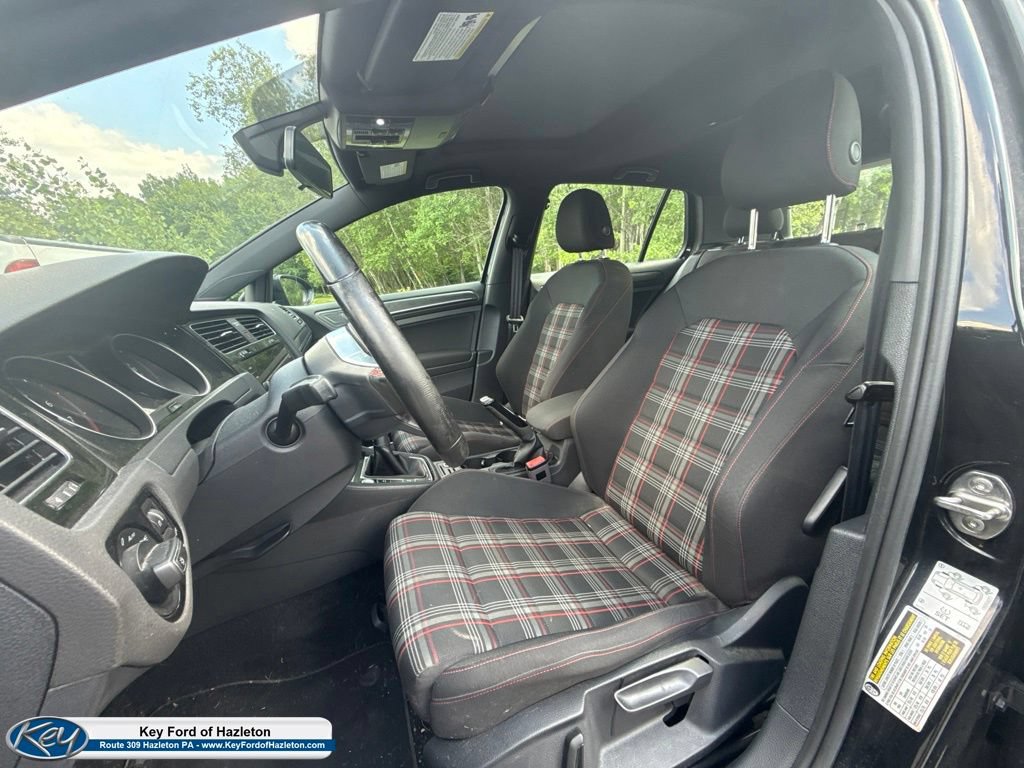 Used 2018 Volkswagen GTI SE FWD image 18