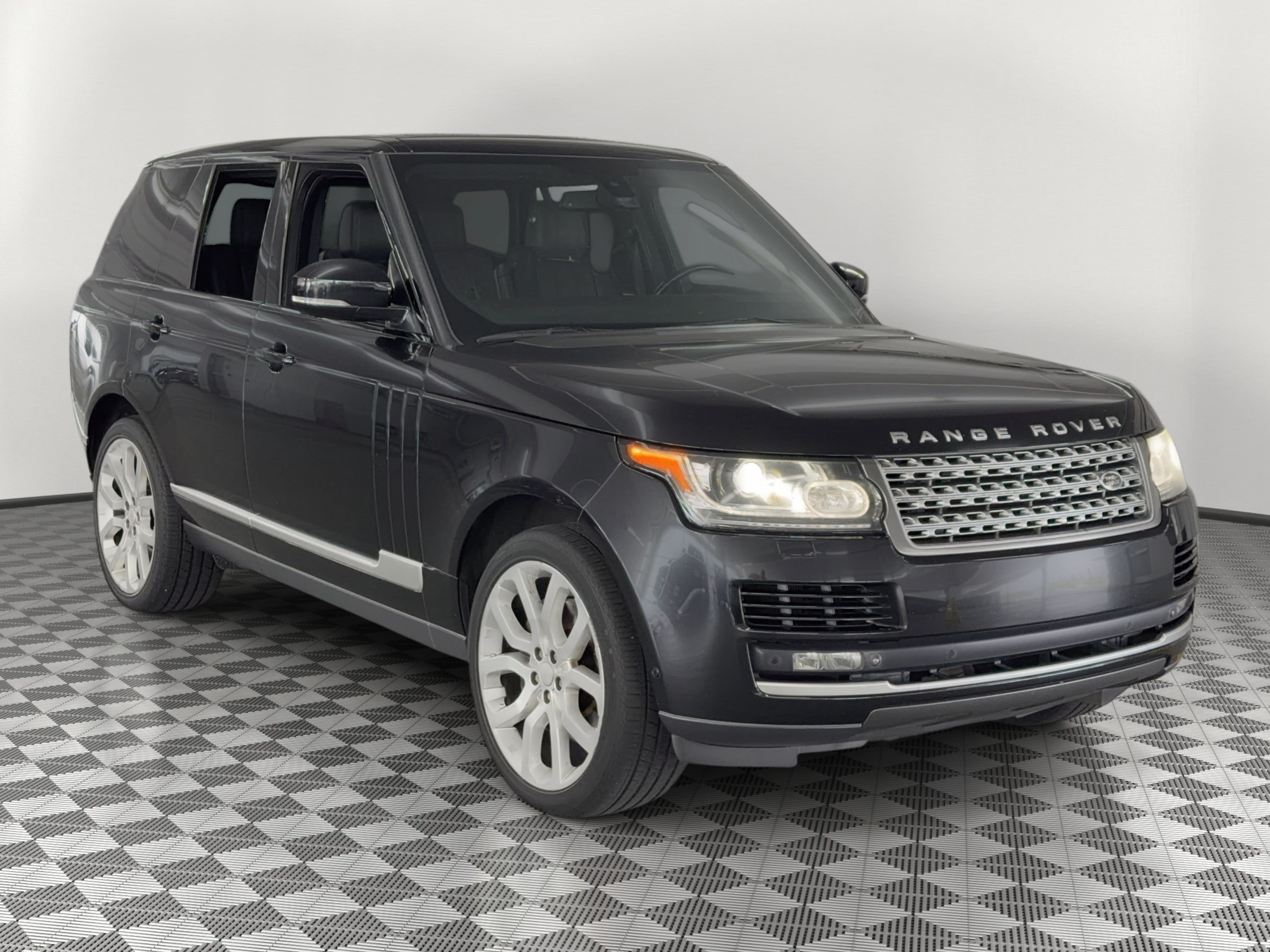 Used 2015 Land Rover Range Rover Supercharged AWD/4WD image 7