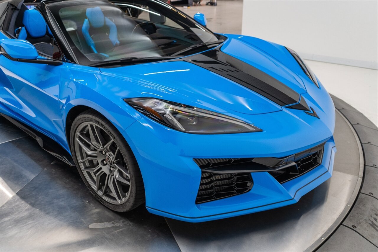 Used 2023 Chevrolet Corvette Z06 w/ Stealth Interior Trim Package RWD image 85