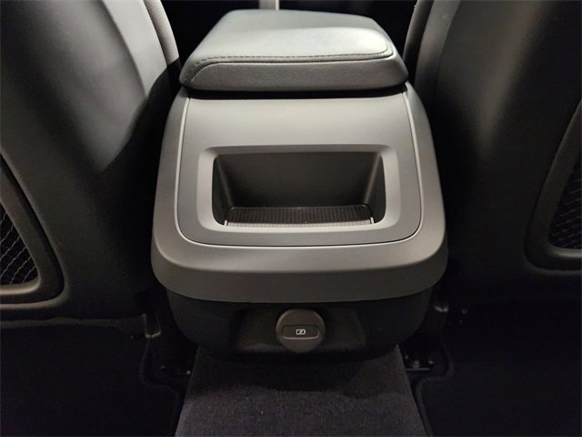 Used 2024 Volvo S60 B5 Core image 31