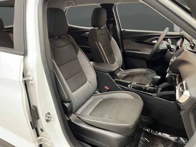 Used 2023 Chevrolet TrailBlazer LT image 28