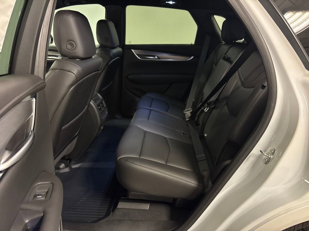 New 2026 Cadillac XT5 Luxury w/ LPO, Floor Liner Package image 28