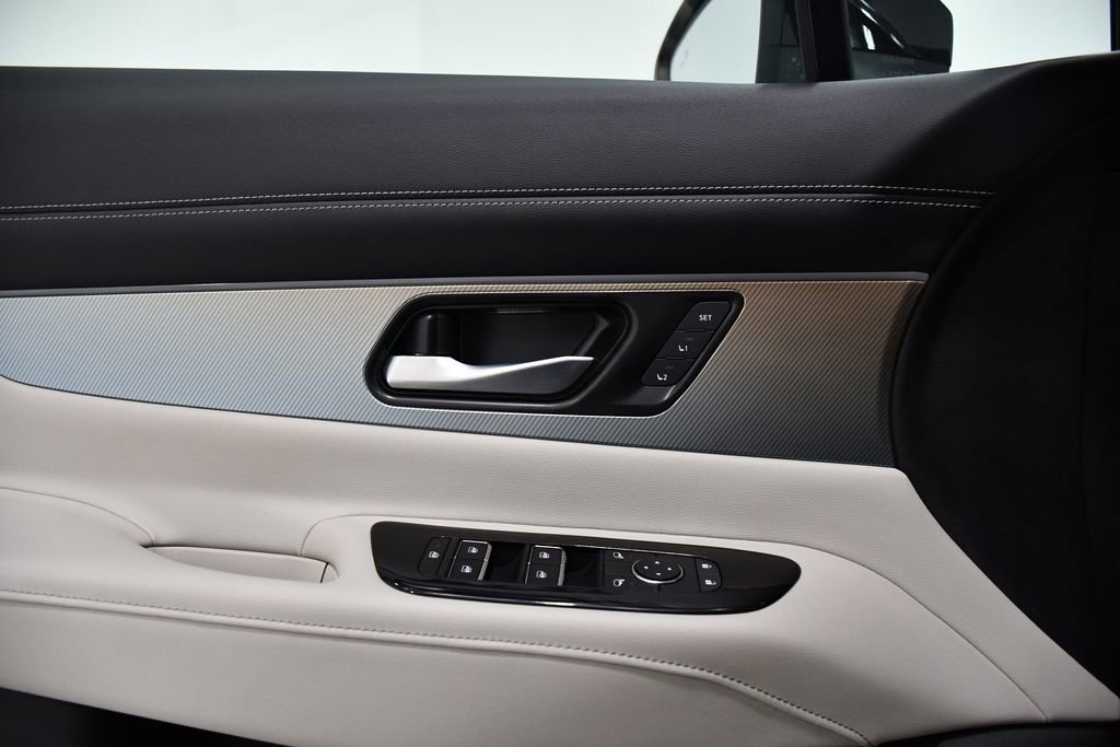 Used 2025 Nissan Murano SL w/ Cargo Package image 17