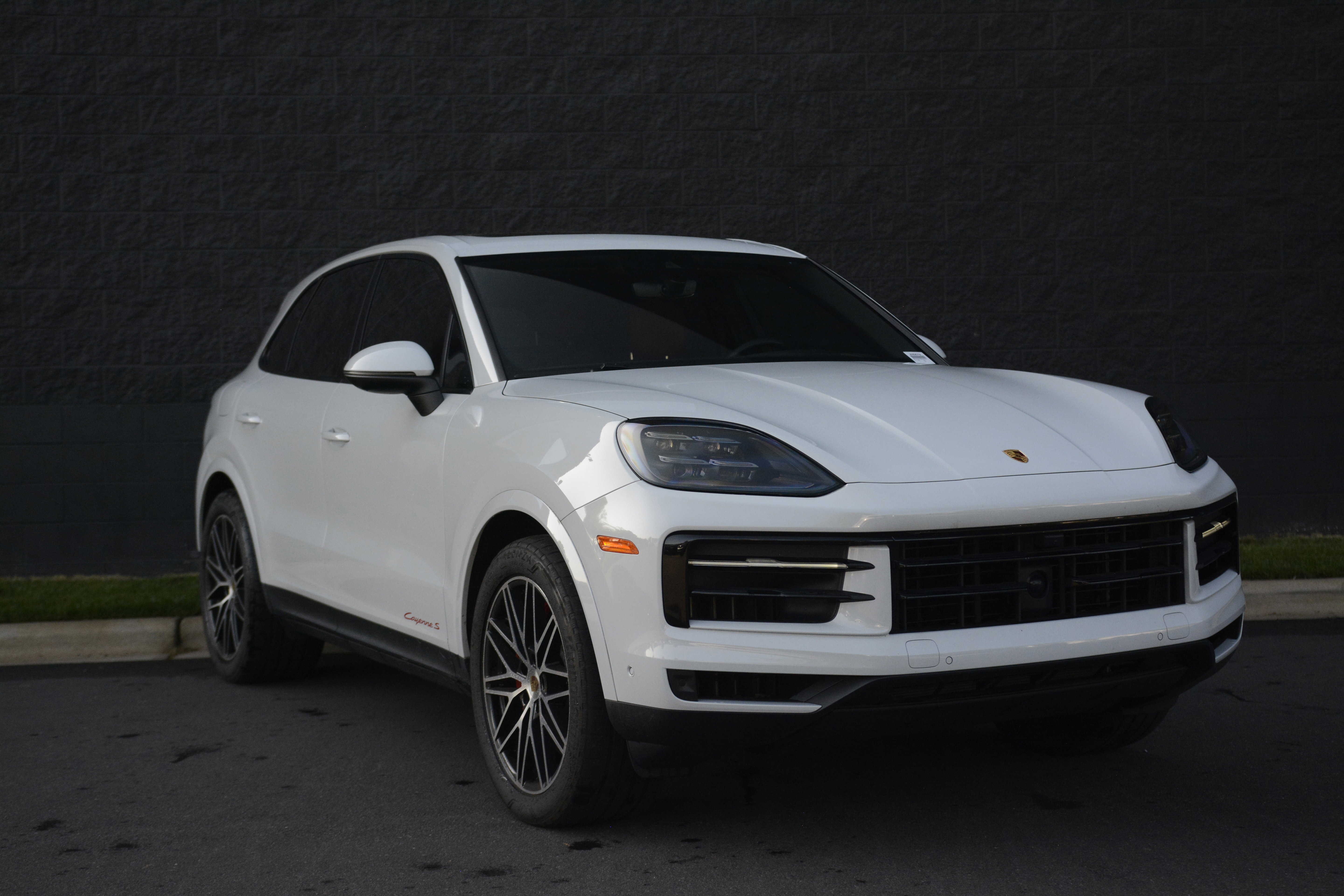 Certified 2024 Porsche Cayenne S AWD/4WD image 9