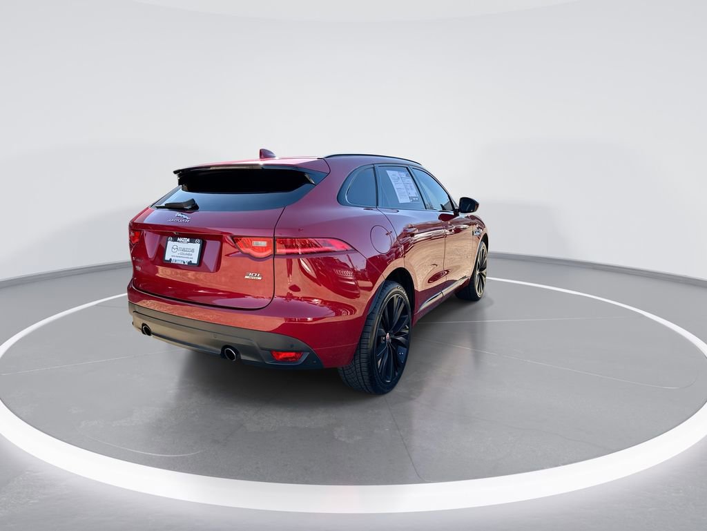 Used 2018 Jaguar F-PACE R-Sport image 8