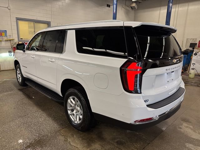 New 2026 Chevrolet Suburban LT w/ Comfort Package AWD/4WD image 4