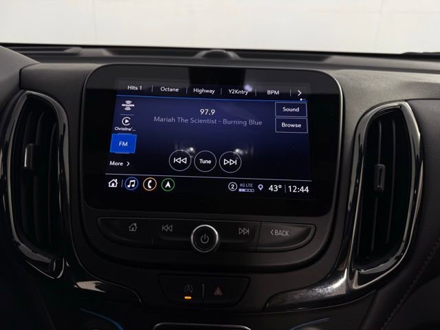 Used 2022 Chevrolet Equinox RS w/ Infotainment Package image 21