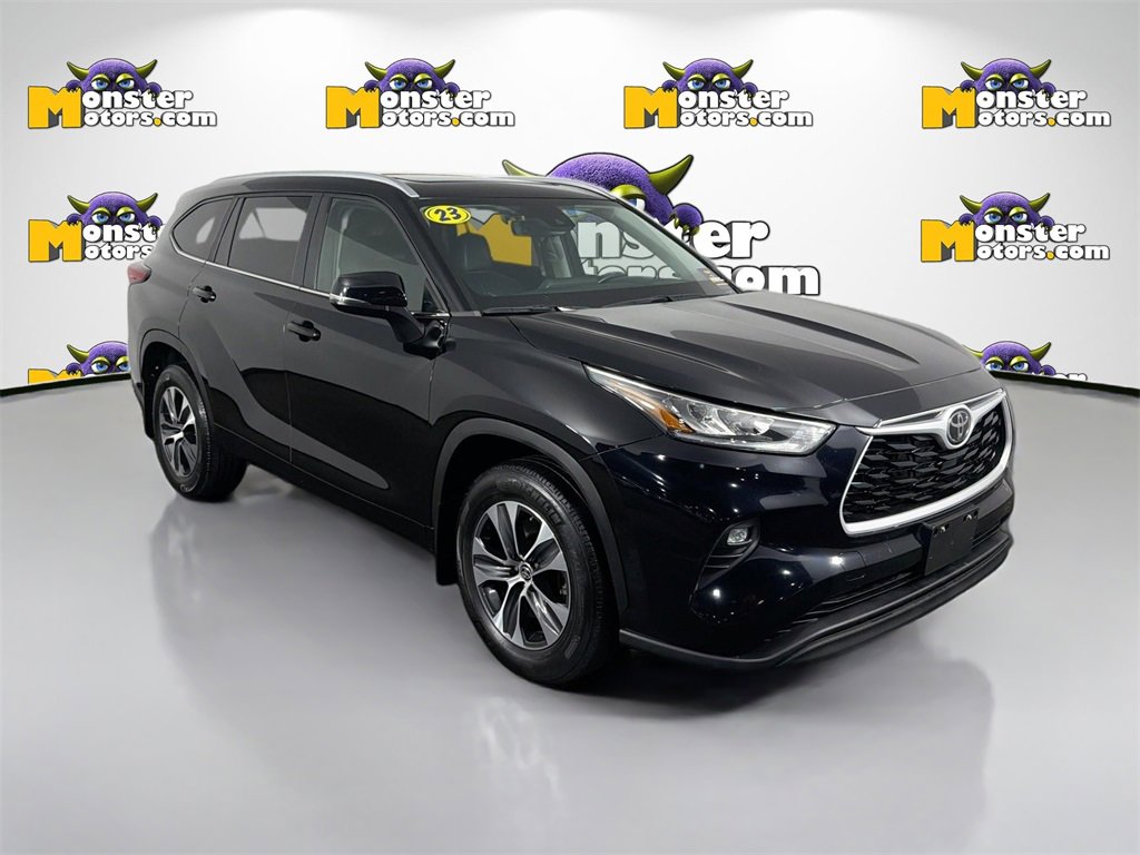 Used 2023 Toyota Highlander L image 3