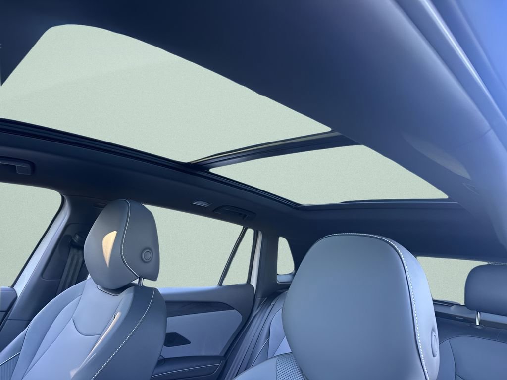 New 2026 Volkswagen Tiguan SE R-Line image 22