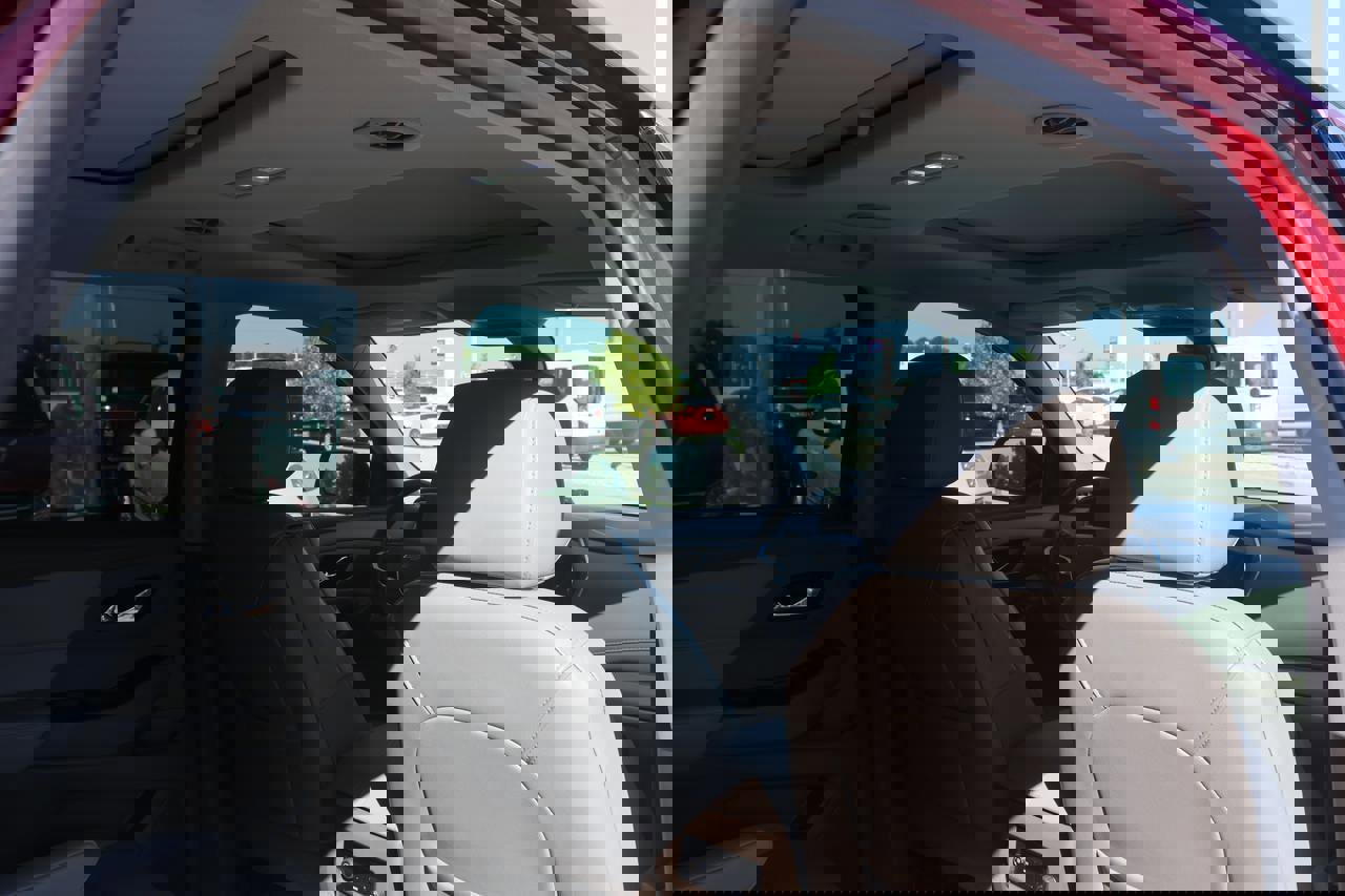 Used 2019 Chevrolet Traverse LT w/ LT Premium Package image 20