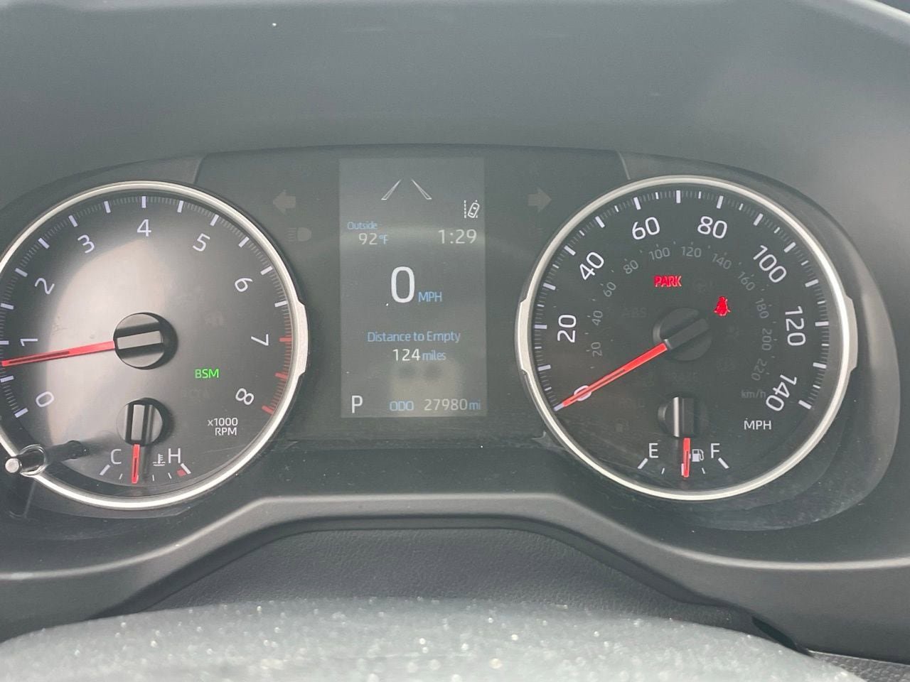 Used 2021 Toyota RAV4 XLE Premium FWD image 11